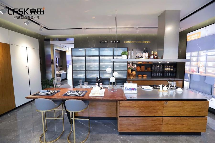 不锈钢橱柜 是便宜还是贵?(图1) 不锈钢橱柜 是便宜还是贵?(图1)