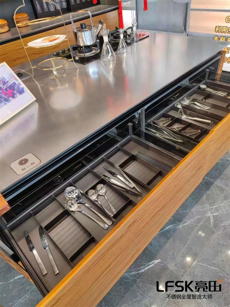 不锈钢橱柜 是便宜还是贵?(图4) 不锈钢橱柜 是便宜还是贵?(图4)